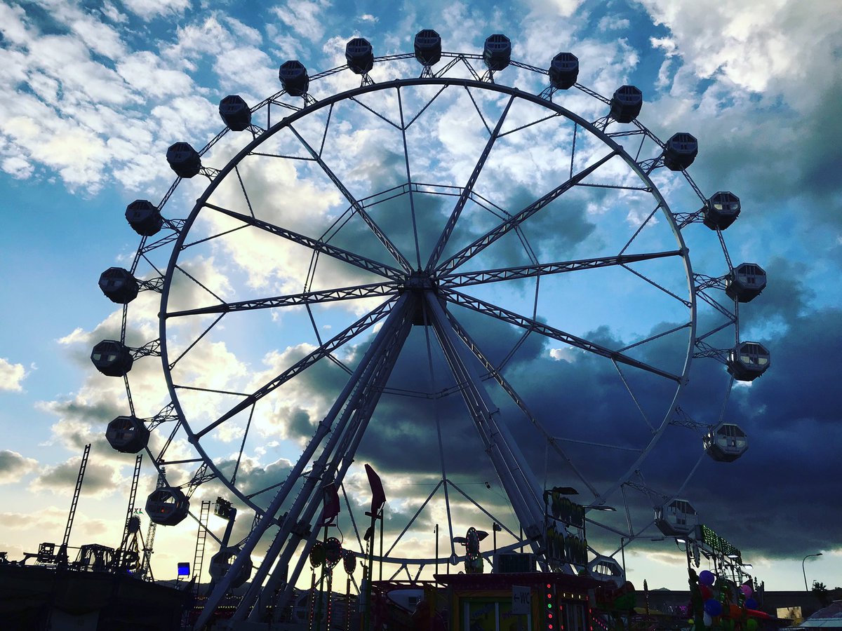 EnTomeuCerda's tweet photo. El RAM
S’apropa Pasqua
#Noria #feria #Palma #Mallorca #culturalbalears #qomomolo #cultura #igers #igerbalears #igersmallorca #balears #baleares #balearespasoapaso #loves_balears #loves_mallorca #estaes_baleares #estaes_mallorca #welovemallorca https://t.co/YH9Kwo3iq1