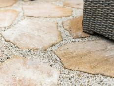 A stone border around your flower beds makes mowing a breeze. keepingyouinformed.info/trendspottr/ho…
