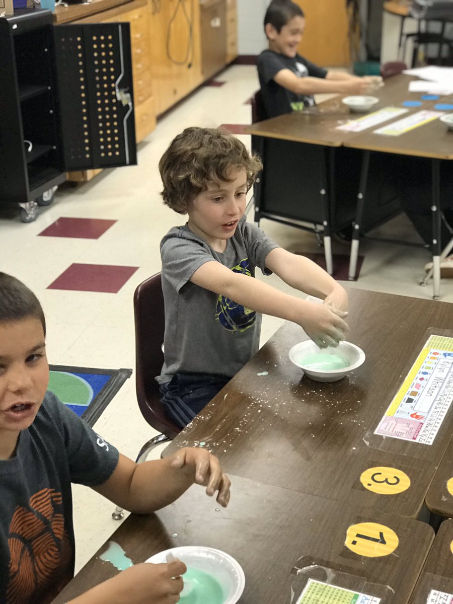 jameyguy2013's tweet photo. Bartholomew and the Oobleck!!  Dr. Seuss science to make a non-Newtonian fluid that mimics both a solid and a liquid. It’s also great, messy fun. #guyssuperseconds #DrSeussWeek #ReadAcrossAmericaWeek #sayreelementary https://t.co/Of1uHG9qxf