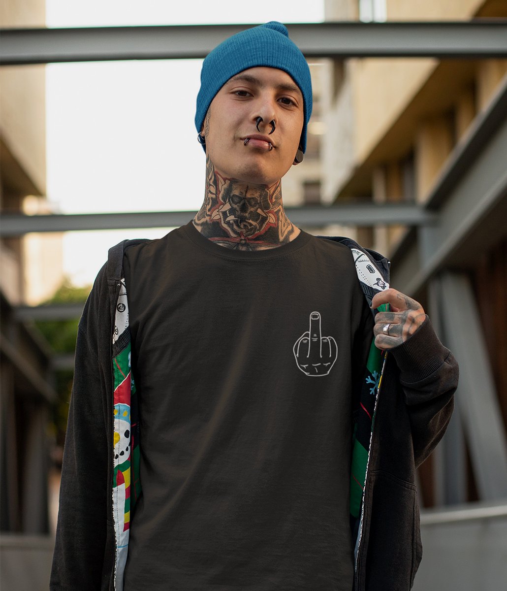 cmonstore's tweet image. This is the perfect tee to layer up with. Whenever someone rubs you the wrong way, just give them a little peek at how you’re feeling, and they’ll get the message for sure. Find this and more #ApparelWithAttitude on our website. 

cmonstore.com/products/middl…