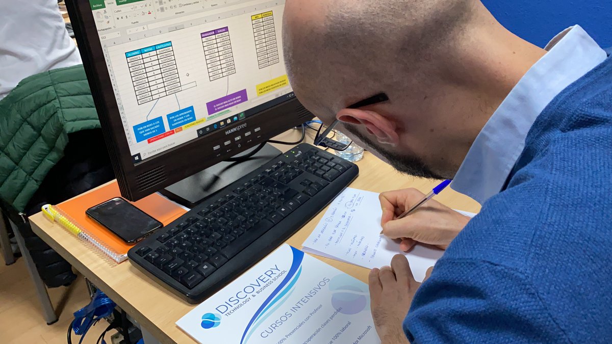 DISCOVERYFORMAC's tweet photo. ¿Quieres ampliar tu formación y encontrar el empleo que deseas? #discoveryformacion #formacion #madrid #cursosdeformacion https://t.co/MBmj4nwc56 | 91 431 66 16 https://t.co/NIkMg8oEhb