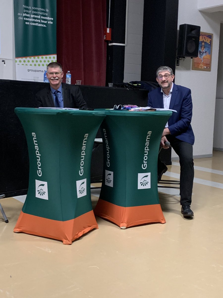 O_ROLLAND_GGE's tweet photo. Rencontre #sociétaires @caisse locale Groupama de Rémilly une belle #équipe à votre écoute https://t.co/GQpOTxIDHw