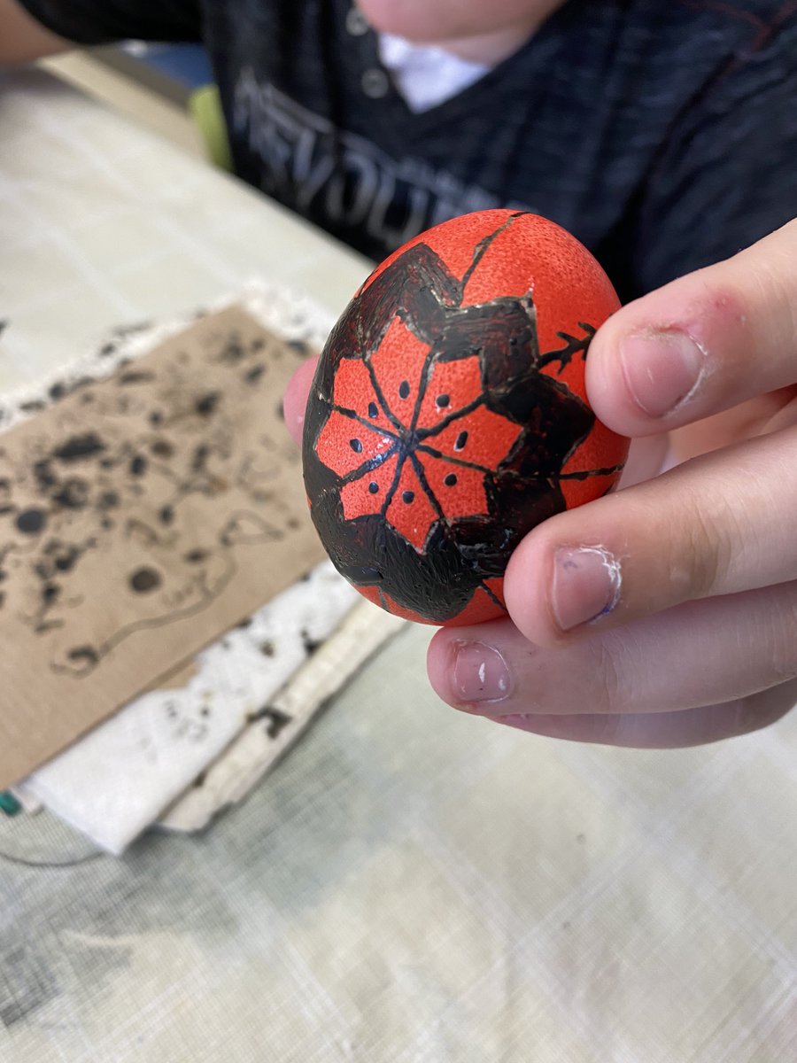 MissBurns14's tweet photo. Today grade 5/6’s got to make Ukrainian Eggs! With Easter fast approaching, we remember the symbolism of the egg as the rebirth of man and for all Jesus has done for us! https://t.co/byPTlC4TNO