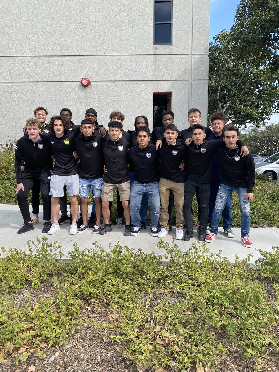 Love having the AYSO United Arizona Boys 01 team visit the office today ...