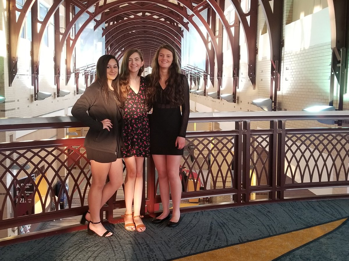 powell_high's tweet image. Powell DECA ready for awards dinner. @powell_high @ThePowellPrin @knoxbestHOSA @FcclaPowell ,@PantherStation1 #TNDECA