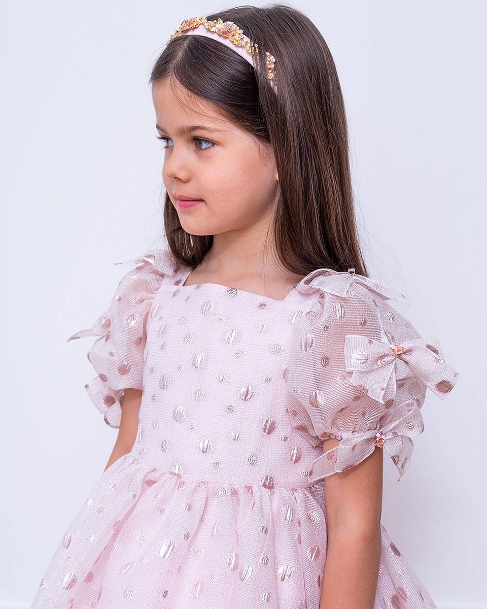 From International Women's Day and Mother's Day to Good Friday and Easter time, there's a whole host of sweet and cheerful occasions on the calendar for little ones to look forward to 😍💝🐣 ow.ly/MOzC30qnR74
<a href="/DavidCharlesCW/">David Charles CW Ltd</a> #KidsEasterDresses #SpringArrivals #SummerStyle