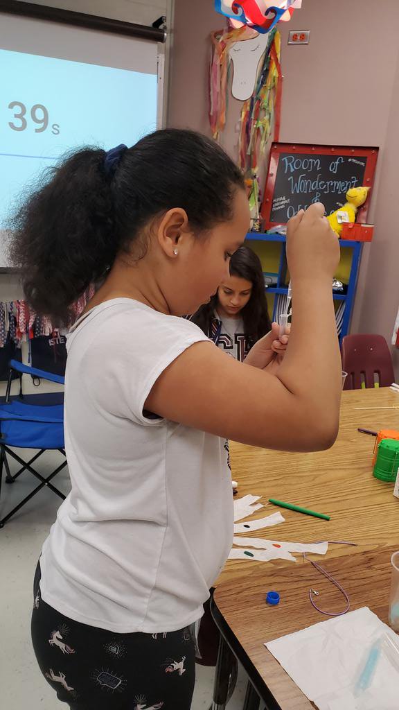 happyNessTeach's tweet photo. Students completed their CSI DNA Lab & Chromatography labs today! @NISDEvers @NISDGTAA Preparing for & exploring future jobs in science fields โค #NISDinspired #thisisGT #LegendaryUnicorns #BeLEGENDARY #livingtheGTlife https://t.co/tZIzRA7okz