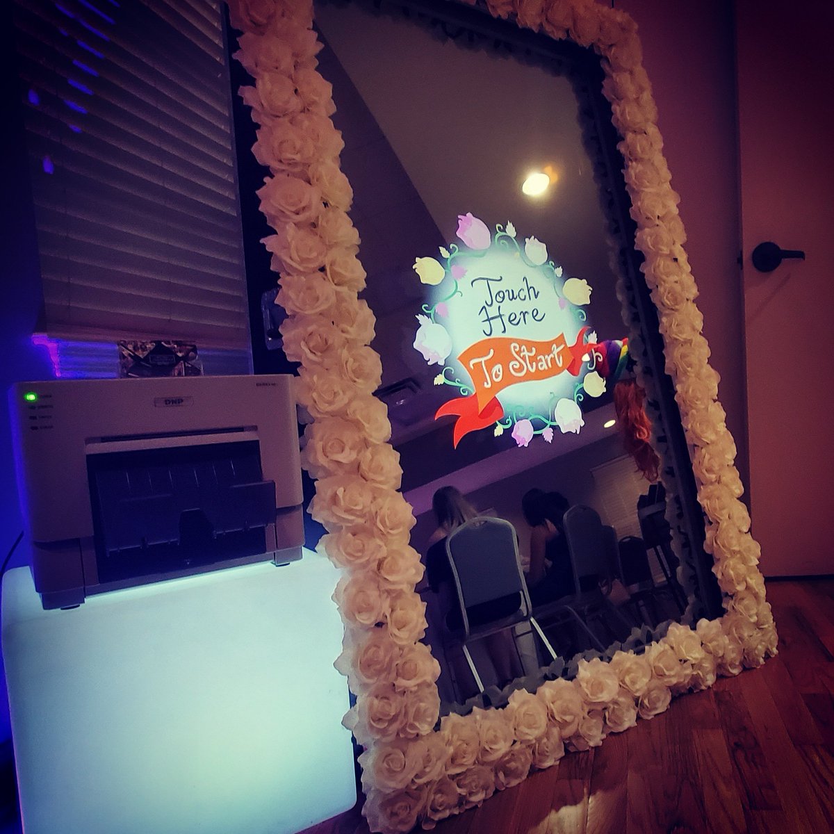 MirrorEnchanted's tweet photo. Sweet 16 tonight @oaklandtownhall here in Oakland fl. Kids are going to have a blast! 🥳🥳🥳🥳 https://t.co/cOpVlb1m45