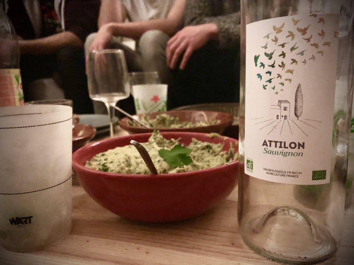 Crémaillère Quentine, toujours bien accompagnée. L’agence se sent chez elle un peu partout, et surtout à Arles !