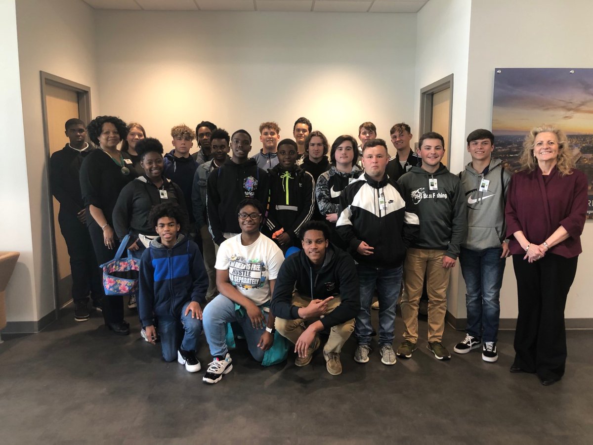 RiverParishesCC's tweet photo. #ThisWeekwithRPCC some teens from Ponchatoula High School came to our Reserve campus, we celebrated a birthday in our Gonzales student center, & we went to the Napoleonville Middle School for their career fair + so much more. #RiverMadeReady #Comm_College https://t.co/OumzYamJzj