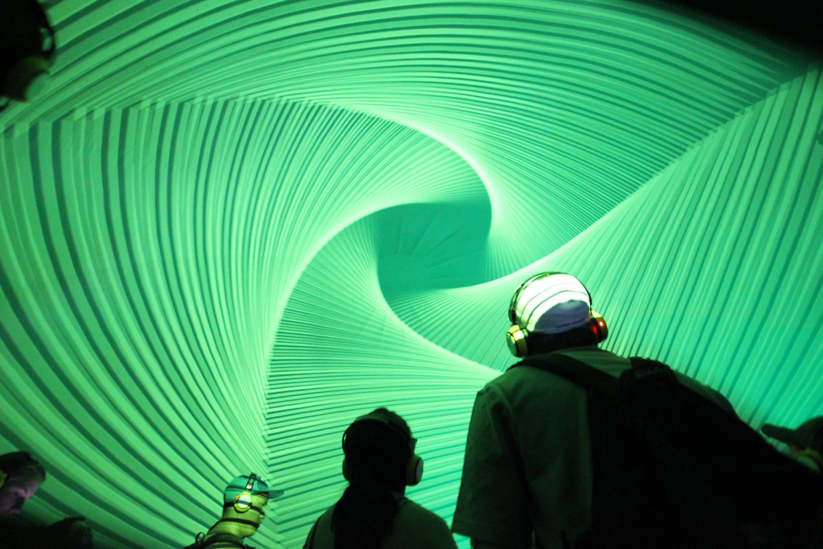 omnispace360's tweet photo. Looks like St. Patrick's day is quickly approaching and you know what that means; lots of green and good times! Spruce up any party with Omnispace's inflatable dome for a truly unforgettable time! https://t.co/CNGrAb8pfA