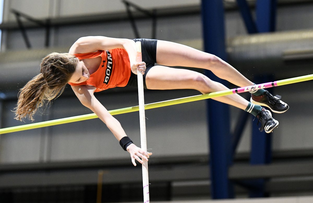 Scoop_DoaneTF's tweet photo. #NAIATrack women's pole vault: #DoaneTF's @shortney39 ties for 4th, 3.77/12-4.5. https://t.co/UpDN0Vtwke