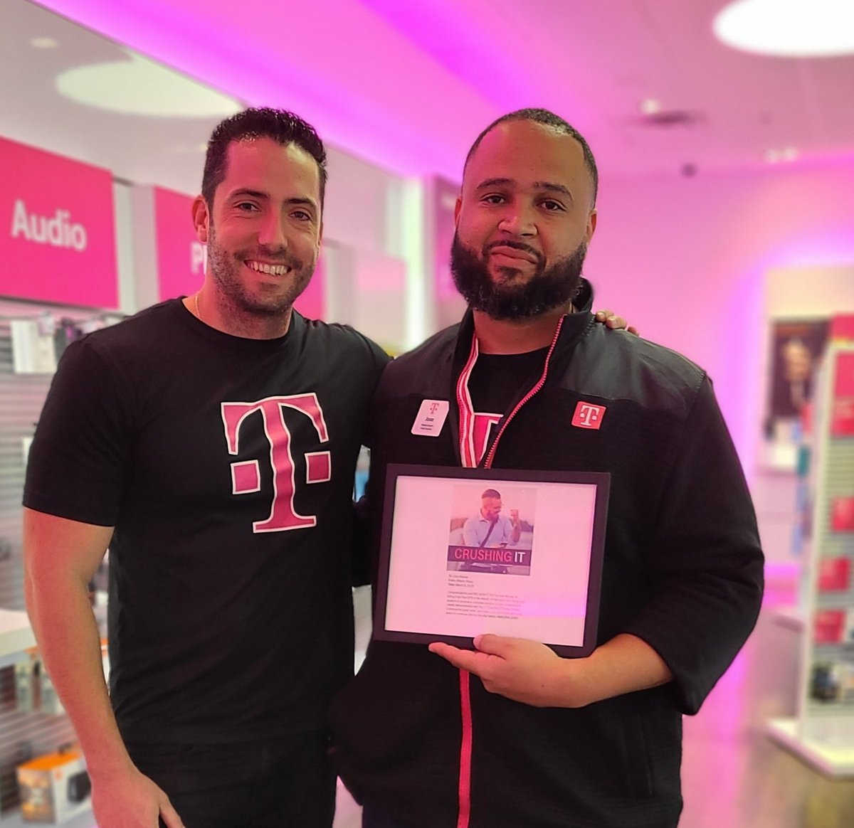 Great job Jose Alemar with the most post BTS for West Fort Lauderdale District in February!! It was a pleasure expending some time at U&G and delivering this recognition! #FTLWP @MagentaSandra @DonnaStoner10 @SievertMike @RyanShiell @JonFreier @TMobile @CossioSteven