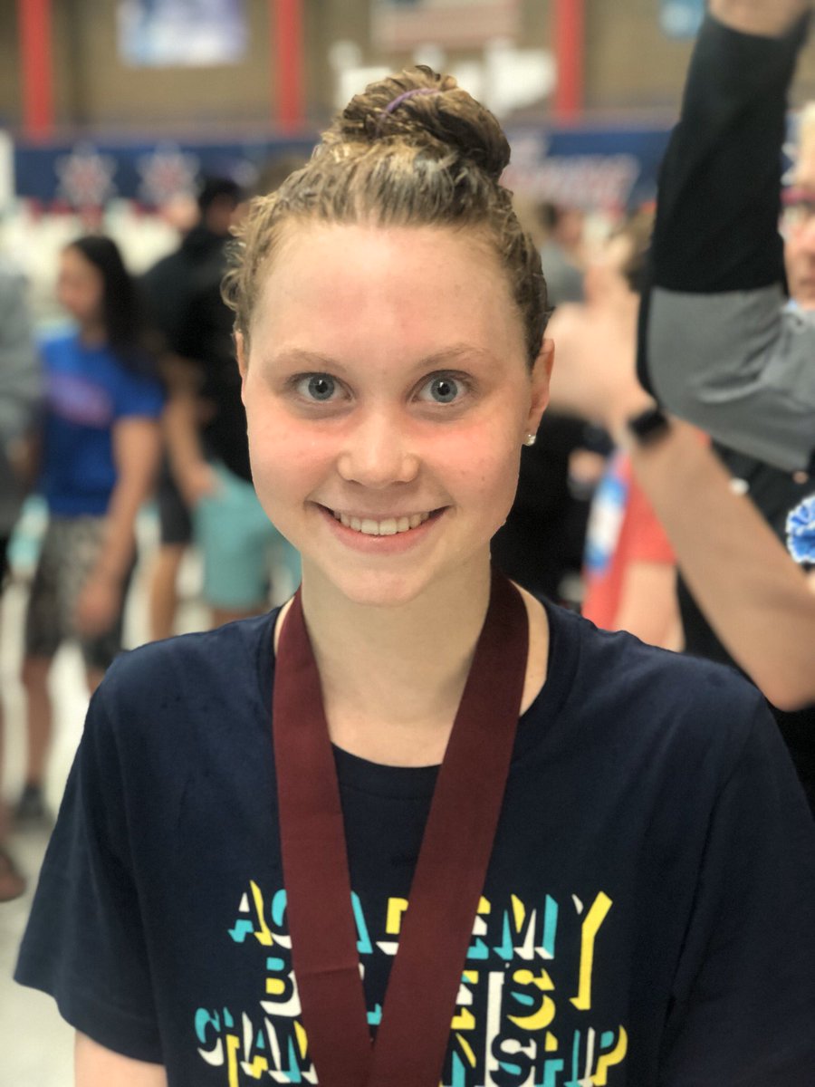 AcademyBullets's tweet photo. Keara with a great final swim. And 8th place in the 200 free #bulletswintertour2020 https://t.co/slAy9keOkg