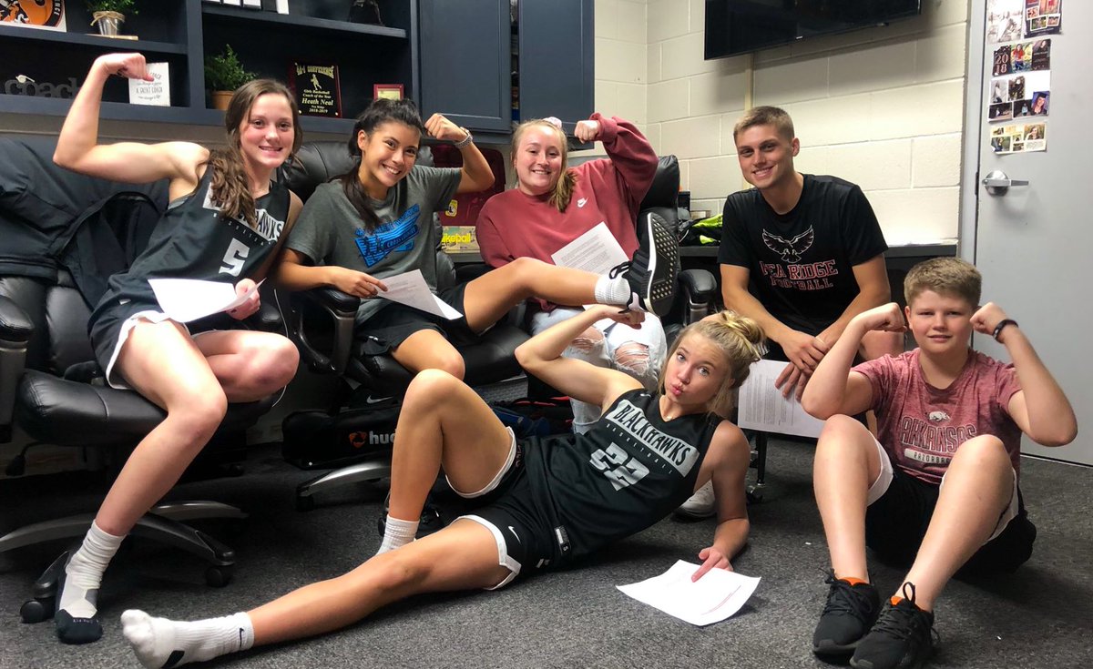 CavinReed's tweet photo. These last 7 months of internship were the best I could have asked for &amp; more! I learned so much from the @PRHS_LadyHawks &amp; @PRHS_Basketball coaches, these girls, &amp; the students I got to work with. Thank you PR for taking me under y’alls wing! These programs are going places!!! https://t.co/UUrqAjrPIL