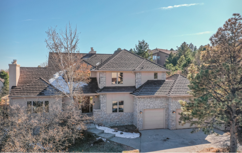 HosteStayEasy's tweet photo. Perched high upon a hillside in the Skyway neighborhood lies this immense home with space, luxury and stunning views of Downtown COS! 

Book it here: https://t.co/9hHJq6sMp5 https://t.co/Q5HWtCkUZe
