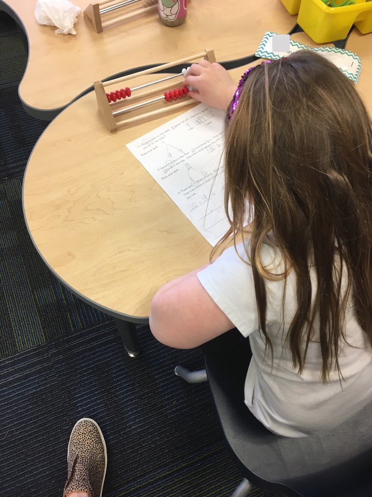 jenniferwind's tweet image. Working on our build it, draw it, write it skills using rekenreks this week! m.youtube.com/watch?v=HgluhL… @QuartonBears @Math_BPS #BPSlearners