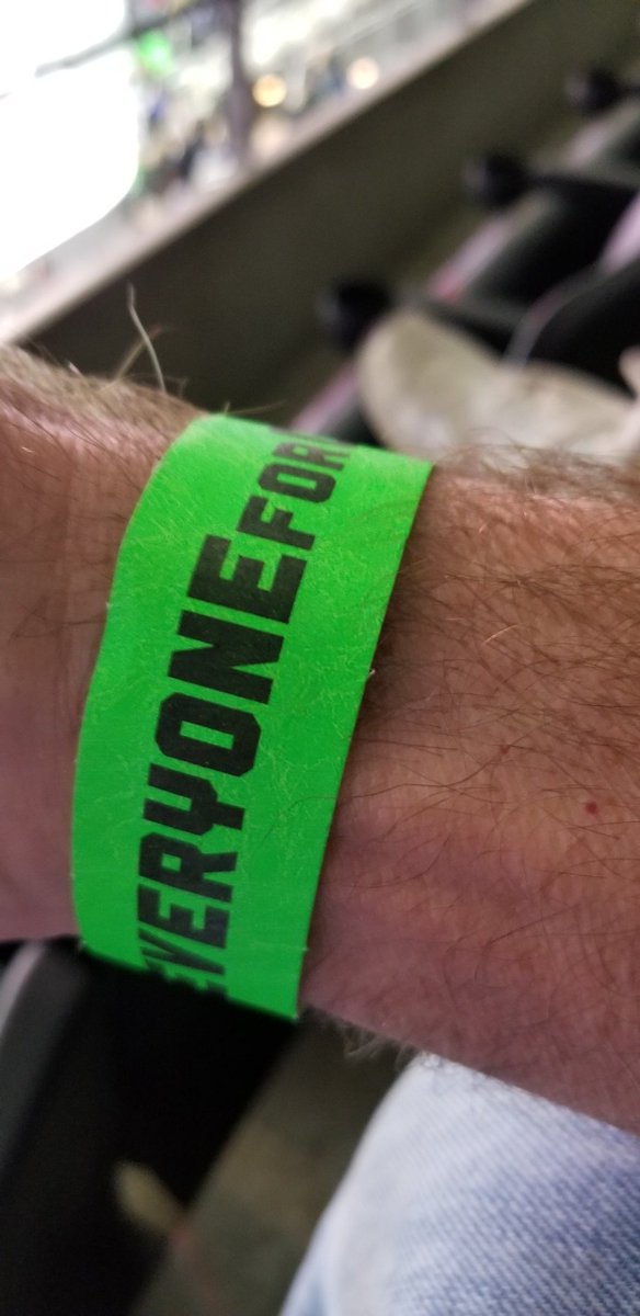 jeffdasenbrock's tweet photo. Really???
#EveryoneForOmaha https://t.co/RIFMPS6adk