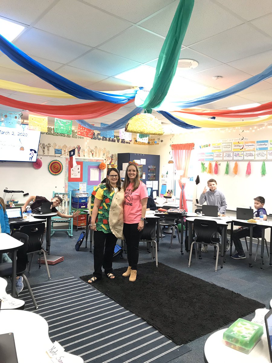 lauri_henderson's tweet photo. Let’s TACO 🌮 bout’ STAAR Reading Strategies! A few kiddos showing off their dog tags they have earned for their hard work in boot camp, and chips and salsa to celebrate! @LedgerTanya @7HillsBlackburn #7HillsLEADS https://t.co/J11aVFcS2P