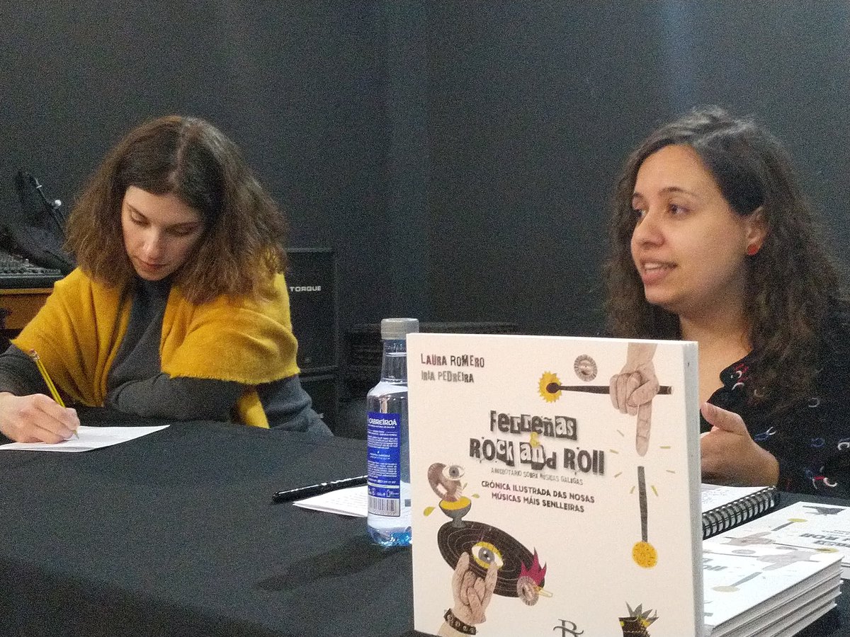FArtabria's tweet photo. 📷 Na tarde desta sexta-feira decorreu a apresentaçom do livro Ferrenhas &amp; Rock and Roll com a presença de Laura Romero e @IriaPedreira. Um trabalho impressionante.

Podes conseguir o livro no Centro Social ao preço de 17 euros https://t.co/SxJPPo44b9