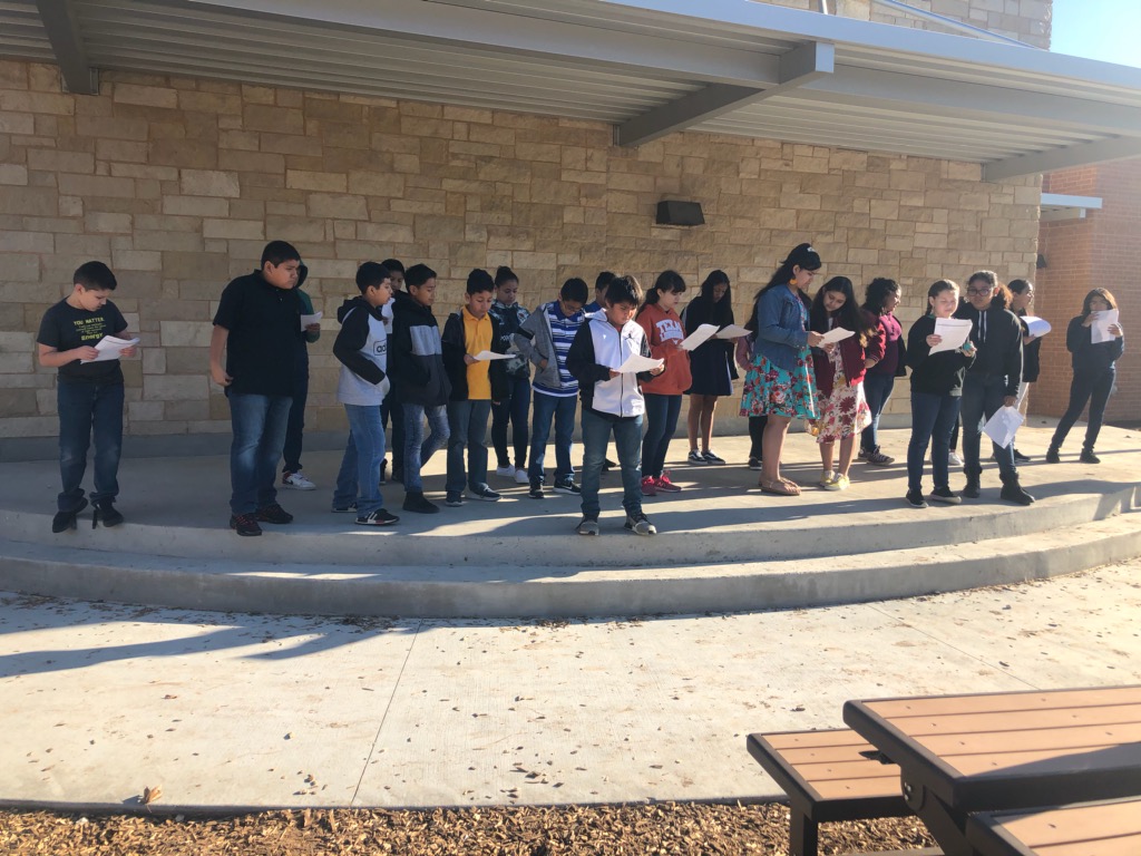Govalle_Roadies's tweet photo. Makerspace and outdoor stage in full effect! @ACEatx @CLI_AISD @FineArtsAISD @EMVT_STEM https://t.co/0HXeB1Jpzd