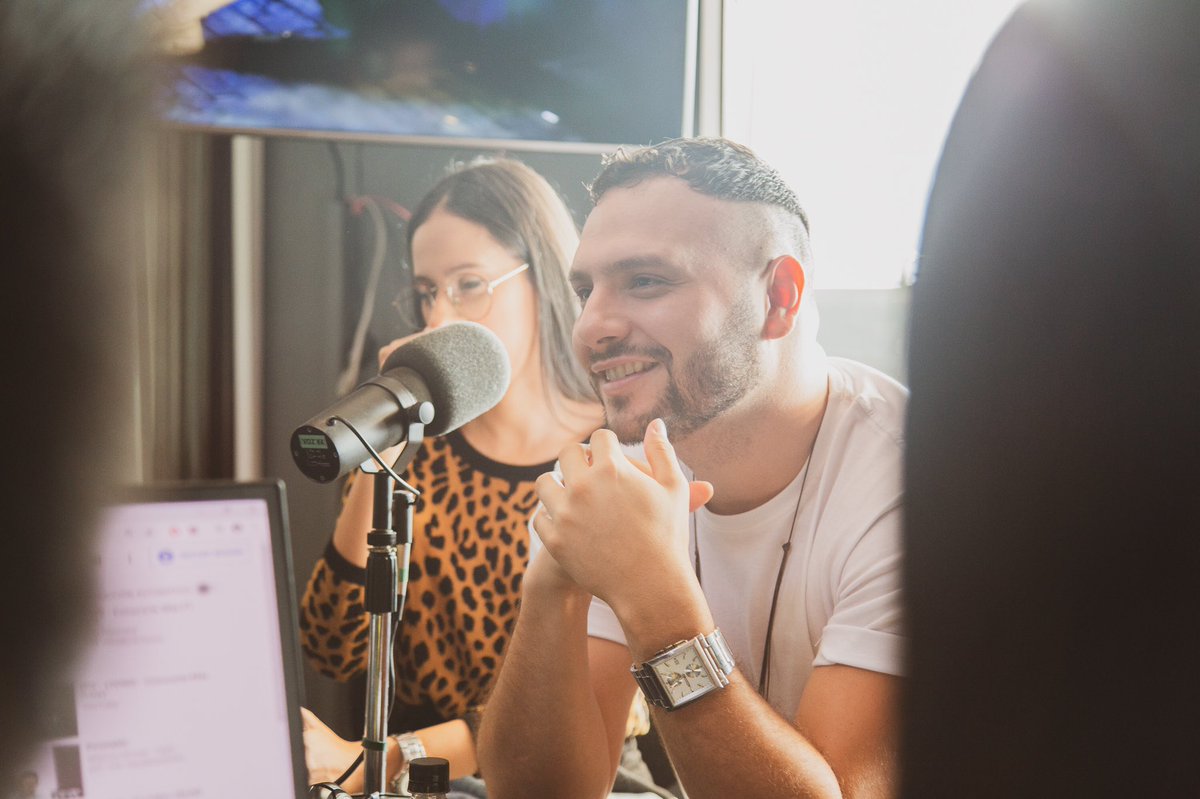 radio_316's tweet photo. ¡Que buena entrevista! La semana pasada, durante #ExtremeFire2020 nos estuvo acompañando la banda LIVING
Escúchala completa en nuestra página
🖥 = https://t.co/sRnKcdR3wm
#TeDaMas https://t.co/mmdA4XgUuA