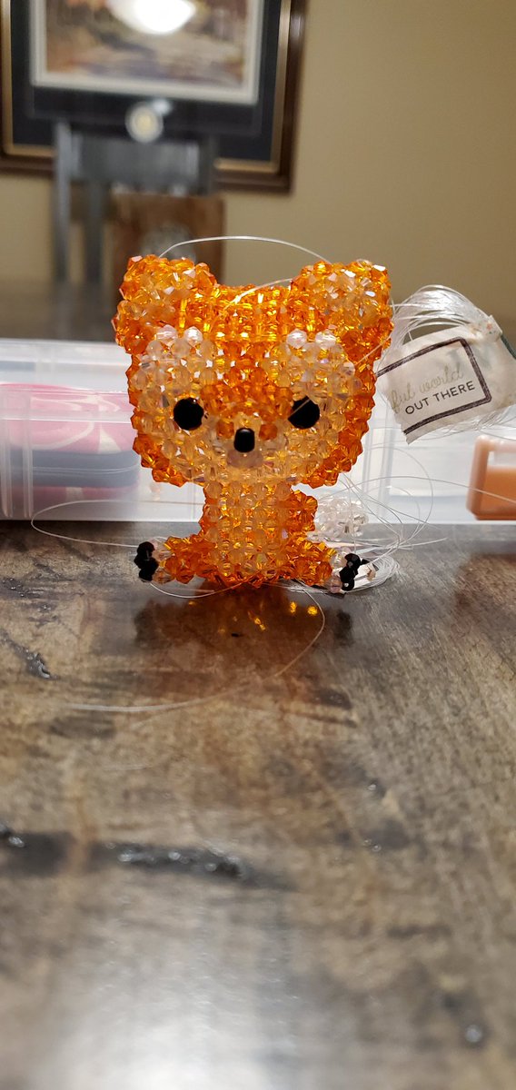 SeasonsBeadings's tweet photo. The fox now has legs, a tail and so many strings to get tangled in. #3dbeading #beading #handmade #fox #almostdone #seasonsbeadings https://t.co/OfAqfuAhCJ