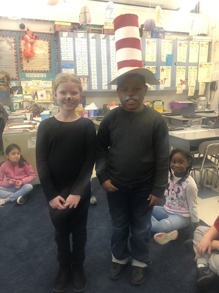 MsMLacombe's tweet photo. Read Across America Week was alive with these students! @Wooten12821254 #cddolphins https://t.co/Ar73TXKDO5