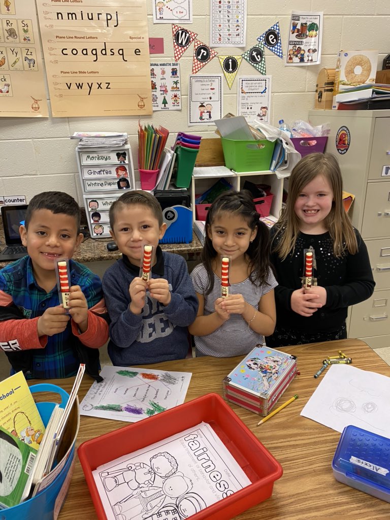 Reading with flashlights, mystery readers, and a Cat in the Hat snack to celebrate Read Across America week! <a href="/ClarkCreekSTEM/">Joey Moss</a> #ReadAcrossAmerica