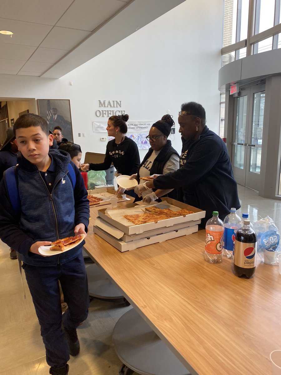 MilnerMiddle's tweet photo. Yesterday and today, we had a pizza parties for our grade 6-8 students who have completed all of their Naviance online tasks.  Today, seventy-five grade 6 students finished the task and received a golden ticket 🎫 ! Way to go Owls! https://t.co/txSFDtxRTK
