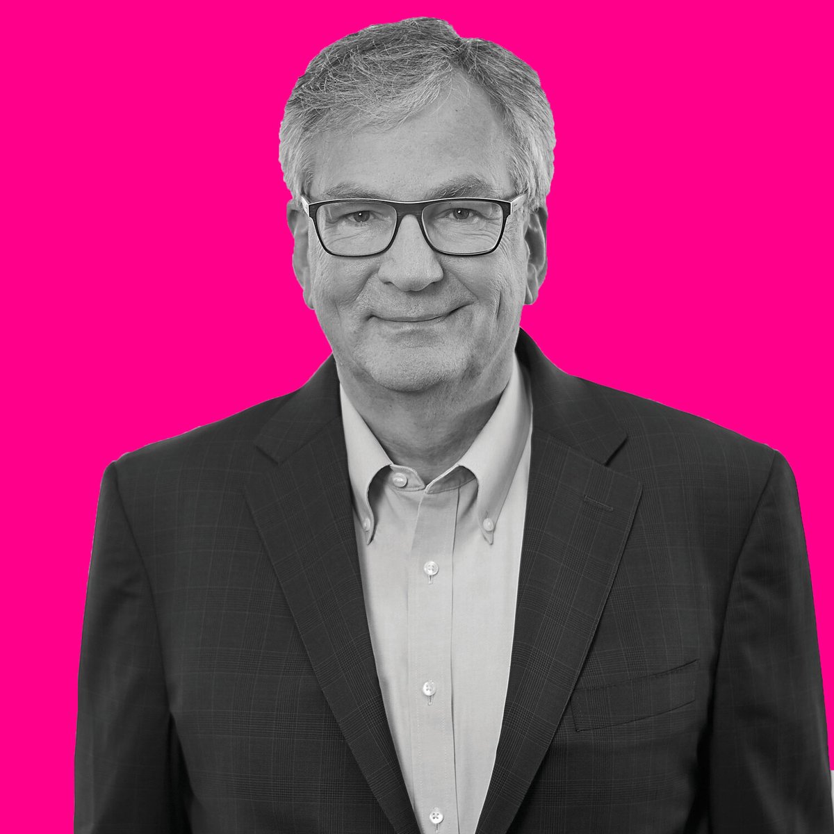tfnw's tweet photo. ❗New speaker announcement ❗ 
Martin Daum, the head of @DaimlerTruckBus is coming to the #TFNW MainStage. The Nike of Portland's trucking companies? Possibly. We can't wait to hear more from this icon of #PDXBiz!
Check out the full #TechfestNW Schedule: https://t.co/wxiVcDPrEb https://t.co/DCwtqkamFI