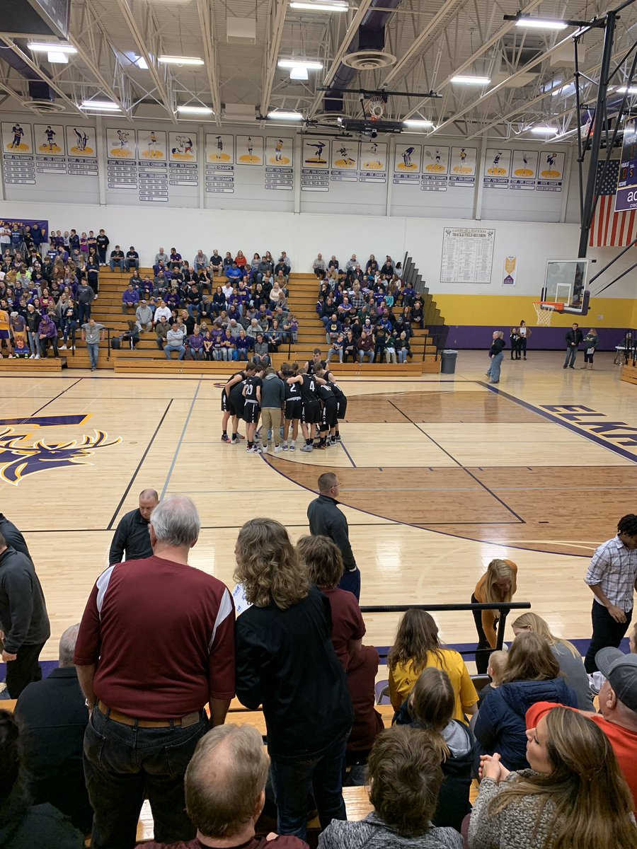 JTownBoosters's tweet photo. Boys basketball - regional semi-finals: Game time! Jefferson vs Elkhorn #GoEagles https://t.co/URdV43p0UY