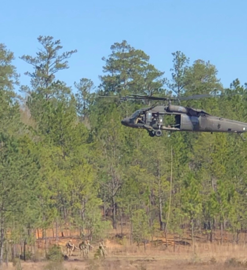 CHSKnightsJROTC's tweet photo. Fort Benning; 40 students; an Army Ranger School Graduation and a great lunch at an Army Dining Facility. Visited a Basic Training Company, viewed their living  barracks and spoke with Drill Sergeants about Army training. Informational and fun!!! #lifeoptions https://t.co/qfyLznm6GU
