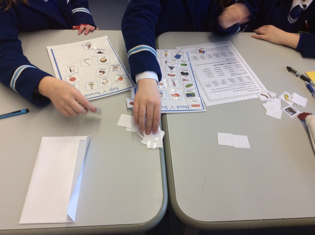 Assumption_SEN's tweet photo. Brilliant involvement from all pupils at our Junior School Dyslexia workshop. @assumptionlive https://t.co/kef3q3I5n1