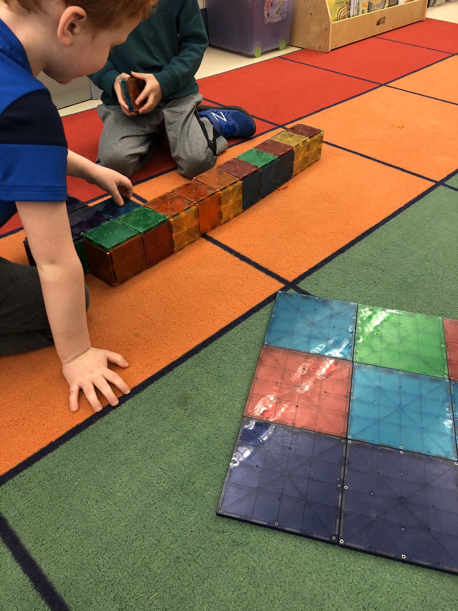 CashellES's tweet photo. Kindergarteners did a STEM project today! We read The Three Little Pigs and built our own houses that the wolf couldn’t blow away. #STEM #cashellpride https://t.co/LUy15EA77l