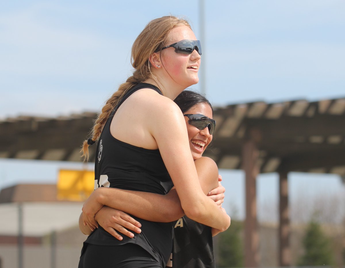 ThatsAnError's tweet photo. A fun morning for @dcvolleyball209 as they picked up their first beach win of the season. Mustangs won all six which was finished off by @_anxelicaa and @analiesealmgren scoring six straight points to capture the final set 16-14. They play again later this afternoon at 4 p.m. https://t.co/q8qZxHAXY0