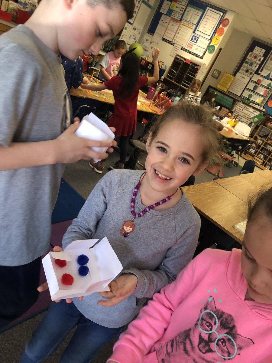 jennysimmons80's tweet photo. Dr. Suess Fun Friday Stem Challenge! #bearshine https://t.co/RnQmNZ6wDV