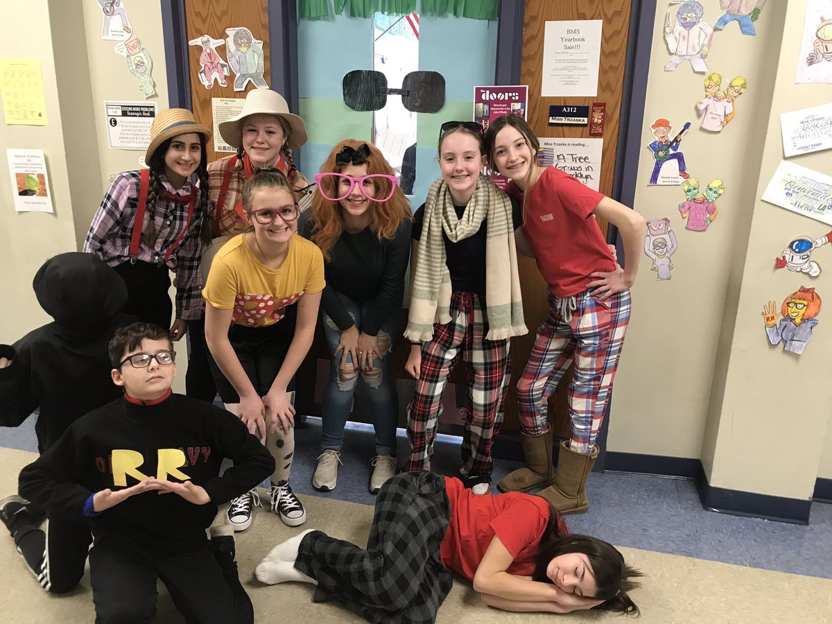 SrtaTrzaskaBMS's tweet photo. Our first ever #woolyweek at @BataviaMiddle is off to SUCH a great start!! @senorwooly we are having a BLAST!! #bmspride https://t.co/u7HjLf7COQ