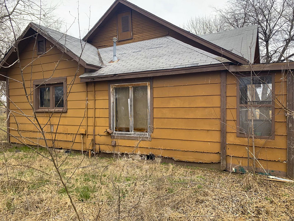 DiscountPN's tweet photo. #Coweta, OK 74429

Special handyman deal for only $96,400! Buy&amp;hold, fix&amp;flip or rental! Located near schools. Similar properties are around $169K!

Call Katherine 918-216-0570
https://t.co/V8Ese6AkPe
#Oklahoma #Investment #Property #DiscountPropertyNetwork #DiscountPropertyNow https://t.co/WcU4Ck2qRi