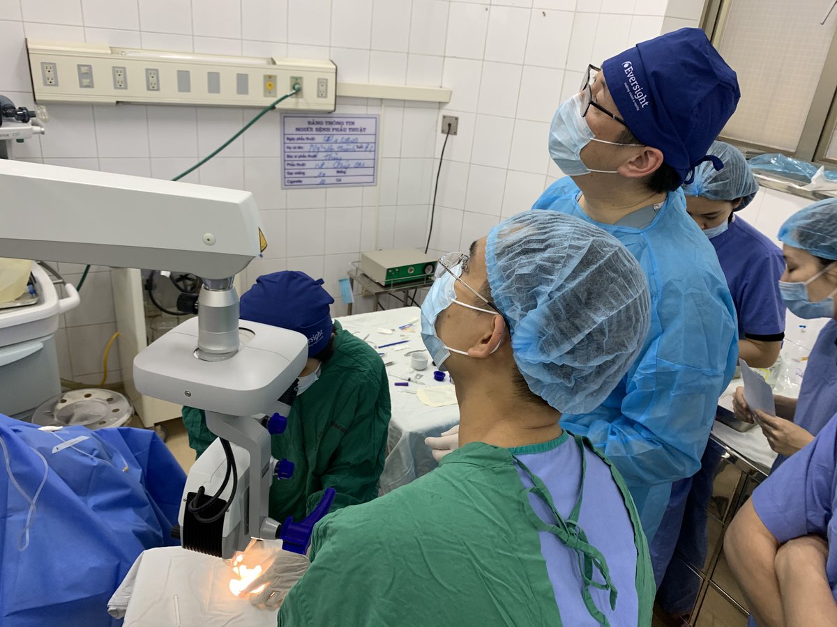 EversightVision's tweet photo. We provided donor eye tissue to their team so they could lead an educational wet lab to train Vietnamese surgeons on the latest transplant techniques, as well as perform many sight-restoring surgeries.
#MedEd #education #vision #Eversight https://t.co/L5MsGrqnK9