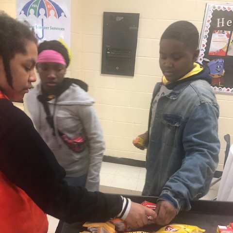 jr_wildcat's tweet photo. Beta Scholars, receiving surprise treats and prizes all week for National BETA week!! #betaweek20 https://t.co/2fwjpe2Pro