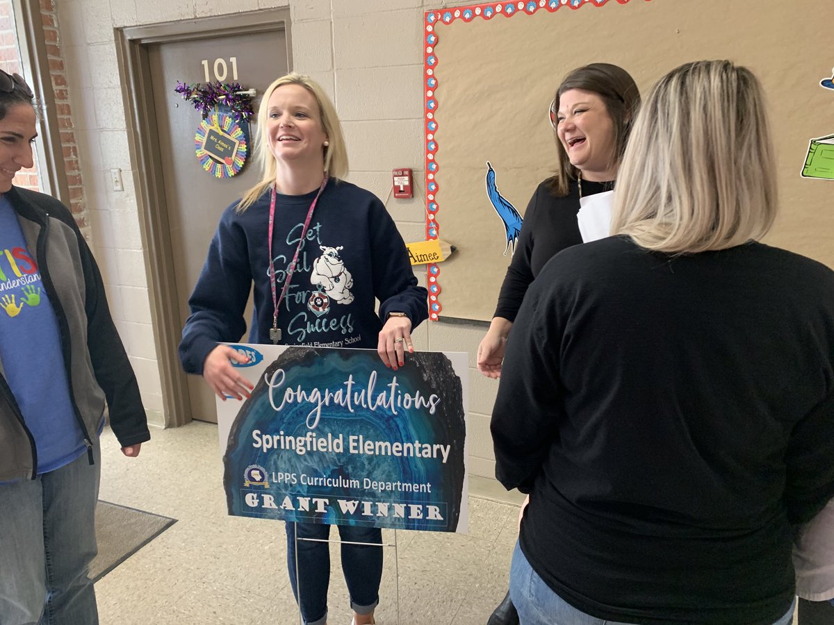 ShannaSteed's tweet image. Congratulations to Springfield Elementary for being a recipient of the Wit &amp;amp; Wisdom Geodes!! Thank you for participating in the grant.
#knowledgebuilding
#buildingreaders 
⁦@Livingston_PPS⁩