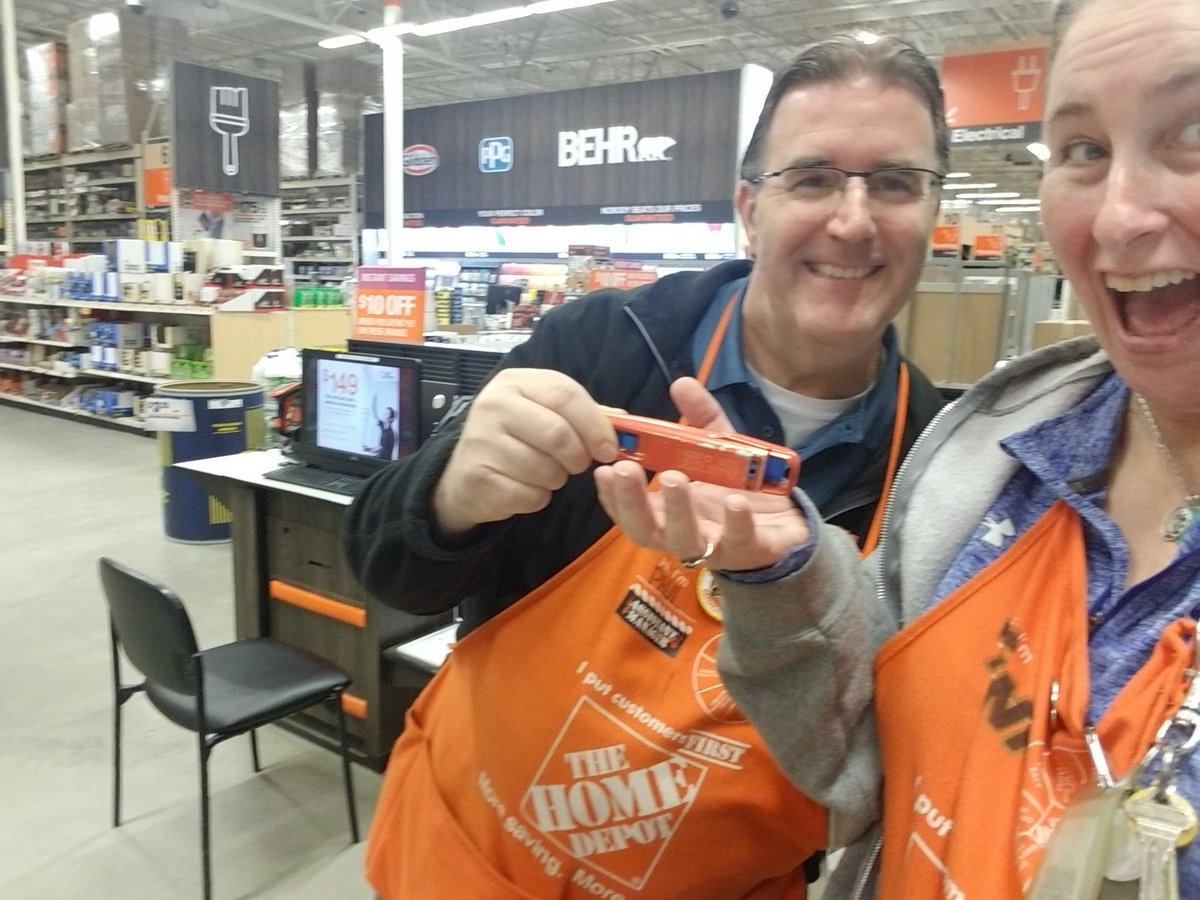 tina curley tweet media