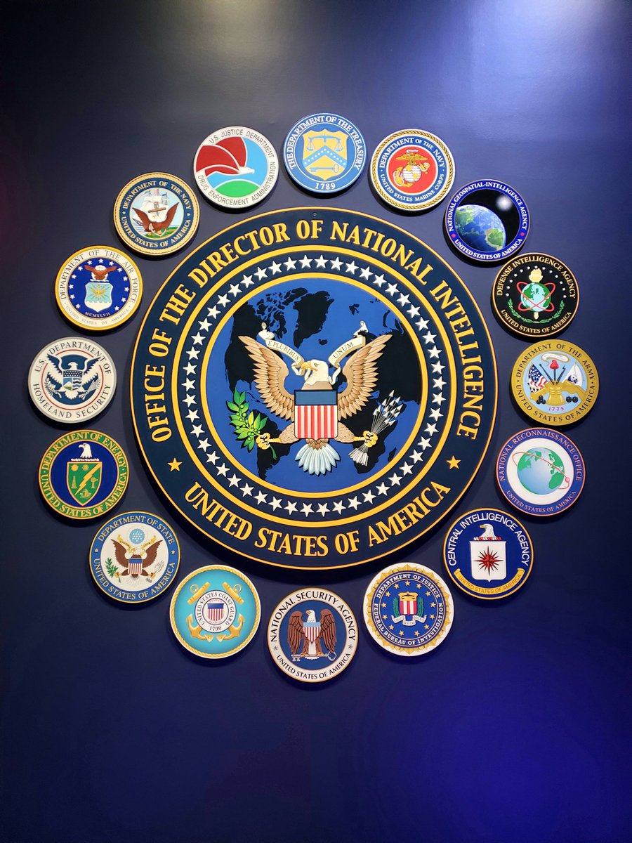 ArtWithWithers's tweet photo. The Spy Museum was educational, fun, and interactive! Of course, "I Spied" Artwork! @AFMSChargers #ChargingIntoDC 💙🇺🇲❤🇺🇲 https://t.co/b2iG0cWNk4