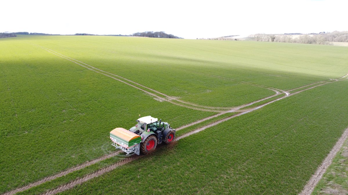 tomvaler's tweet photo. Finally a few hours of sunshine today to get some #amazone spreaders installed and also a chance to fly the new toy #dji #mavicmini #farming #fendt https://t.co/JlL8H6PdxH