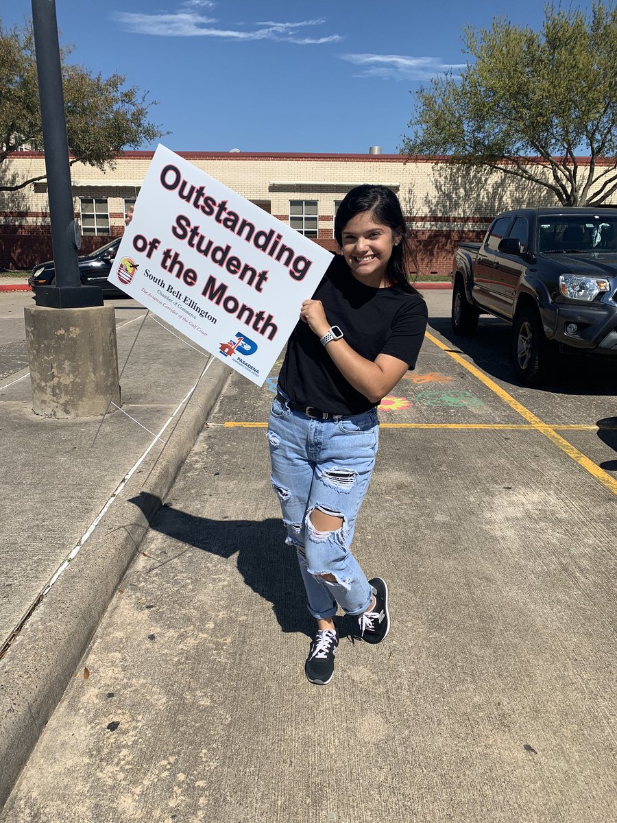 DOBIE_SOFTBALL's tweet photo. These are the things that make our program Successful!  Here are examples of two of our many Unselfish Student - Athletes making good decisions and representing our program and our school with the highest of Integrity and pride! Good Job @Littlecolunga and @Bellagracee23.#mudita https://t.co/O6eMxmgoUa