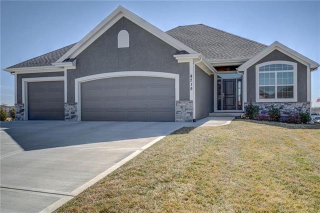 dbrowning92's tweet photo. See a virtual tour of my newest #listing 4715 Augusta Drive #Basehor #KS  https://t.co/SatijxCSNP https://t.co/x1BCku0n3b