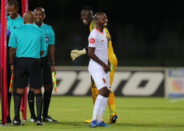 MaxMolelekoa's tweet photo. Always working with a Smile βΊ
@MaritzburgUtd
@polokwane_city
@OfficialPSL
#AbsaPrem2019 https://t.co/I5bgGtEyES