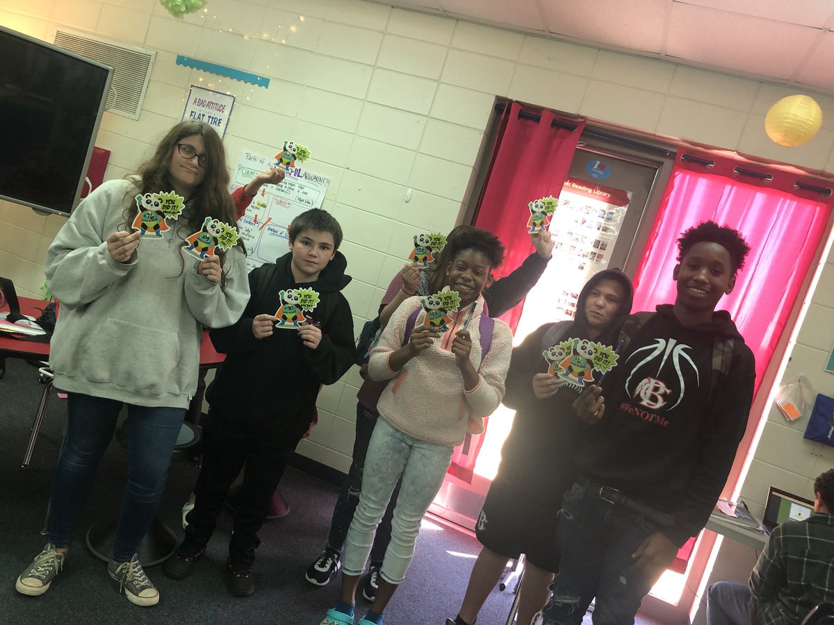 b_randi06's tweet photo. #GoalCrushers #SRI we have been rocking this week!! We even got so excited, we forgot to take some pictures in other classes! #Read180Rocks @missliz31 @EnnisMommaX4 @BryanCountyMS https://t.co/30g4pLi3IT