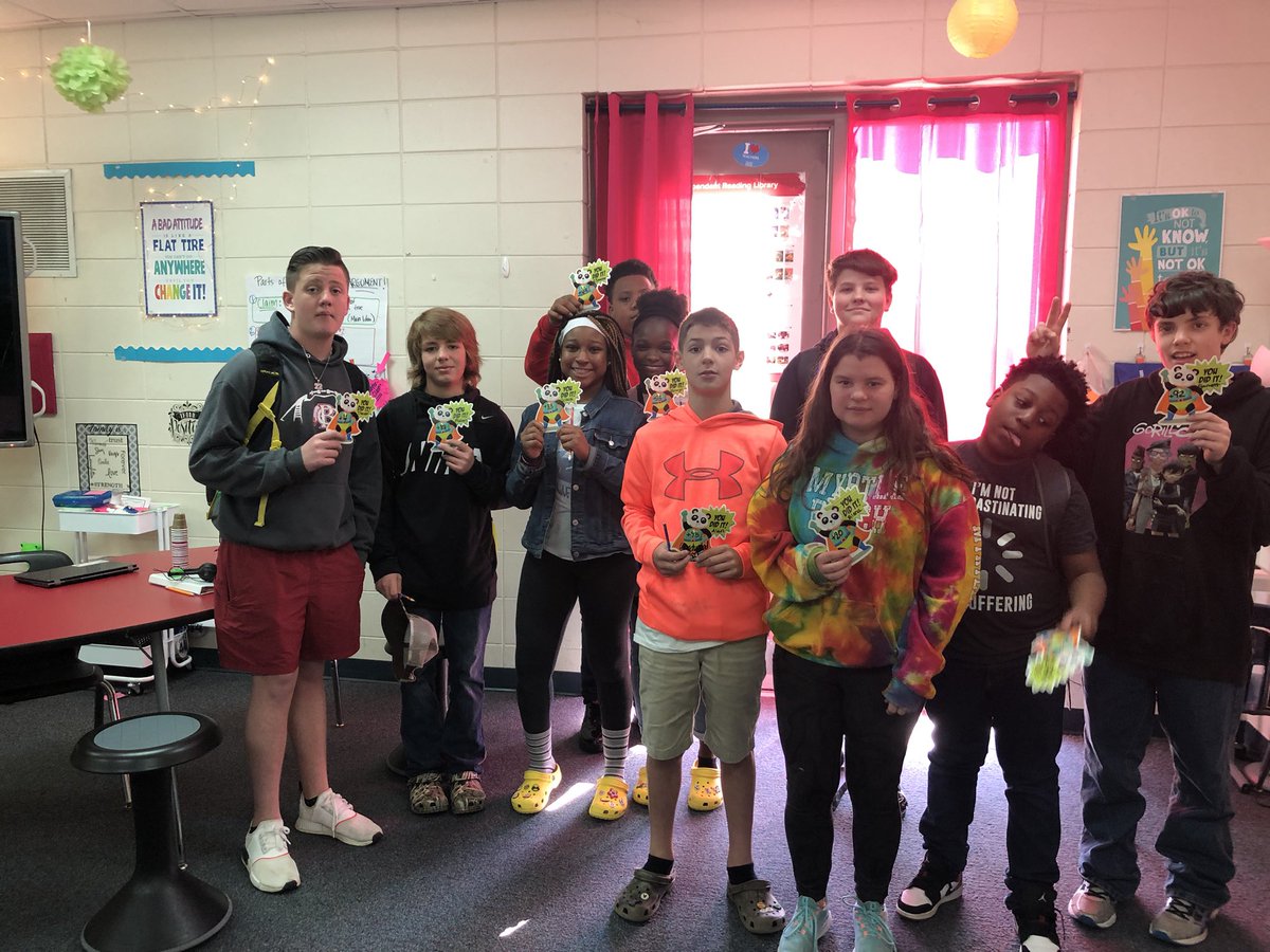 b_randi06's tweet photo. #GoalCrushers #SRI we have been rocking this week!! We even got so excited, we forgot to take some pictures in other classes! #Read180Rocks @missliz31 @EnnisMommaX4 @BryanCountyMS https://t.co/30g4pLi3IT